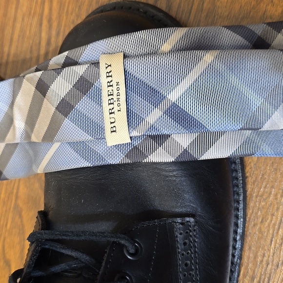 BURBERRY LONDON NOVA CHECK BLUE 100% SILK TIE MADE IN ITALY - Picture 1 of 5